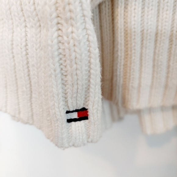 Tommy Hilfiger X-Large 1/4 Zip Ivory Logo Sweater - Picture 3 of 9